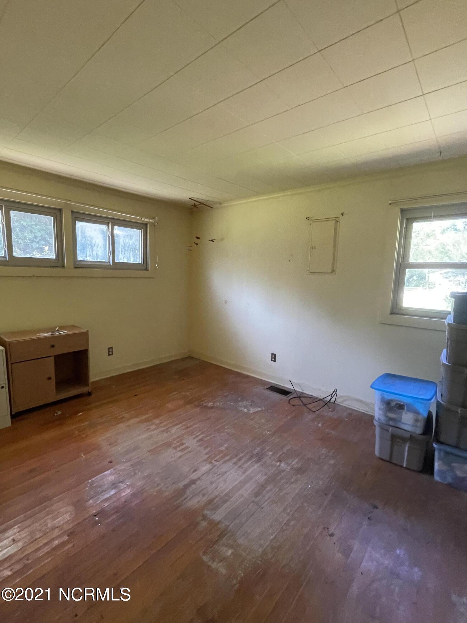 226 Johnson Point Road New Bern, NC 28560 - Photo 17 of 20 Bedroom