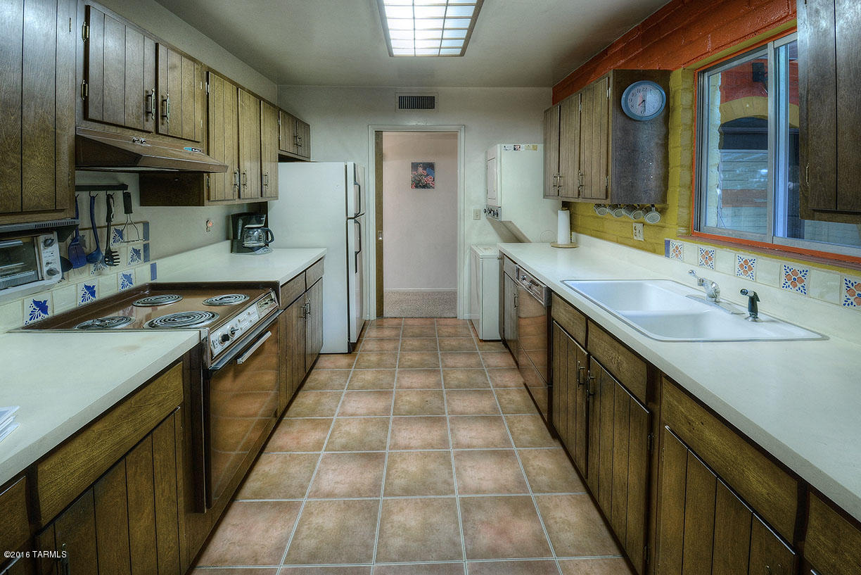 618 West Roller Coaster Road Tucson, AZ 85704 - Photo 10 of 23 Gallery Image 10
