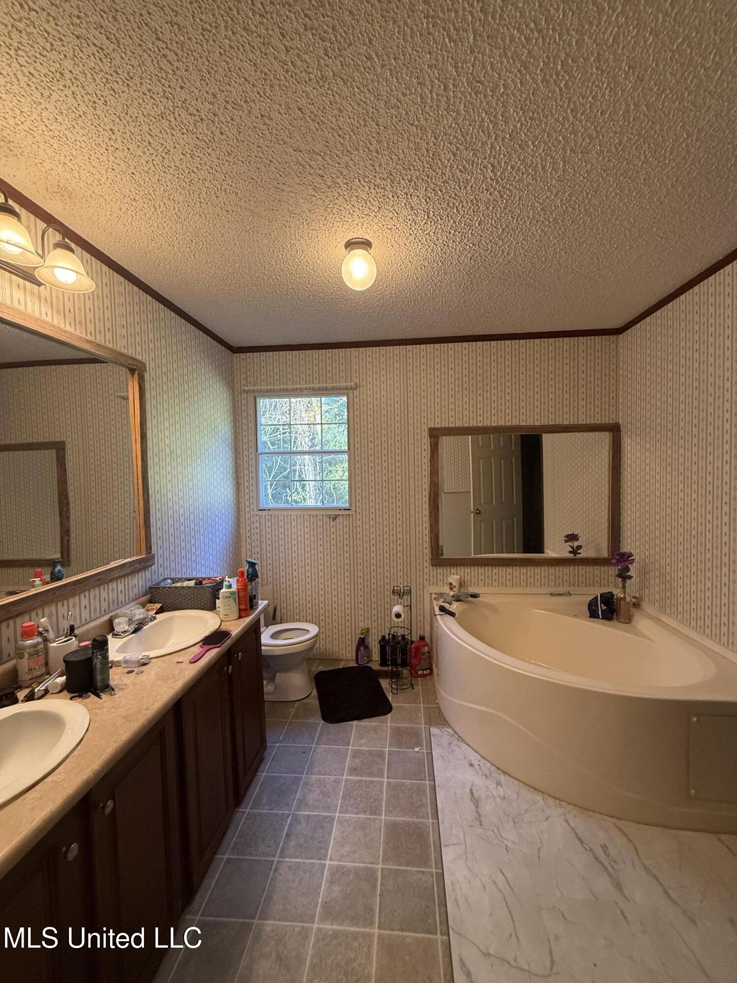 210 Lee Anderson Road Lucedale, MS 39452 - Photo 11 of 15 Master Bath