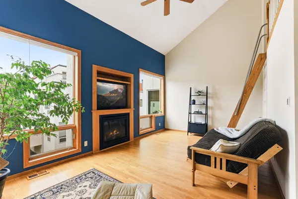 $374,900 | 3062 Lake Shore Drive, Minneapolis, MN 55416