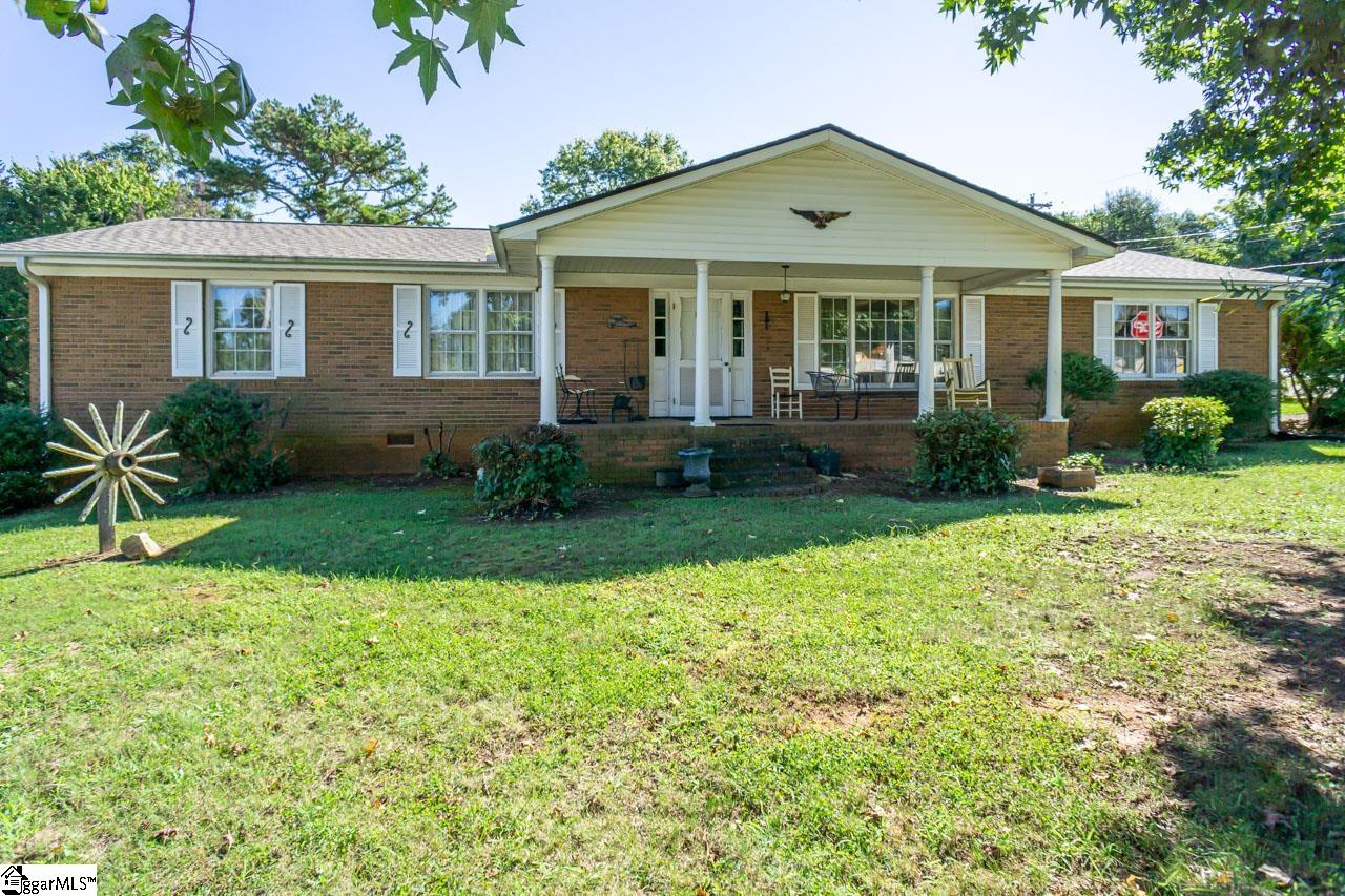 607 South Pendleton Street Easley, SC 29640 - Photo 1 of 26 Gallery Image 1