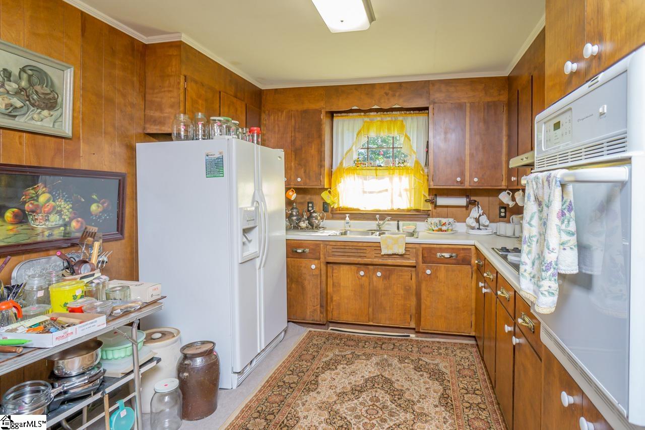 607 South Pendleton Street Easley, SC 29640 - Photo 12 of 26 Gallery Image 12