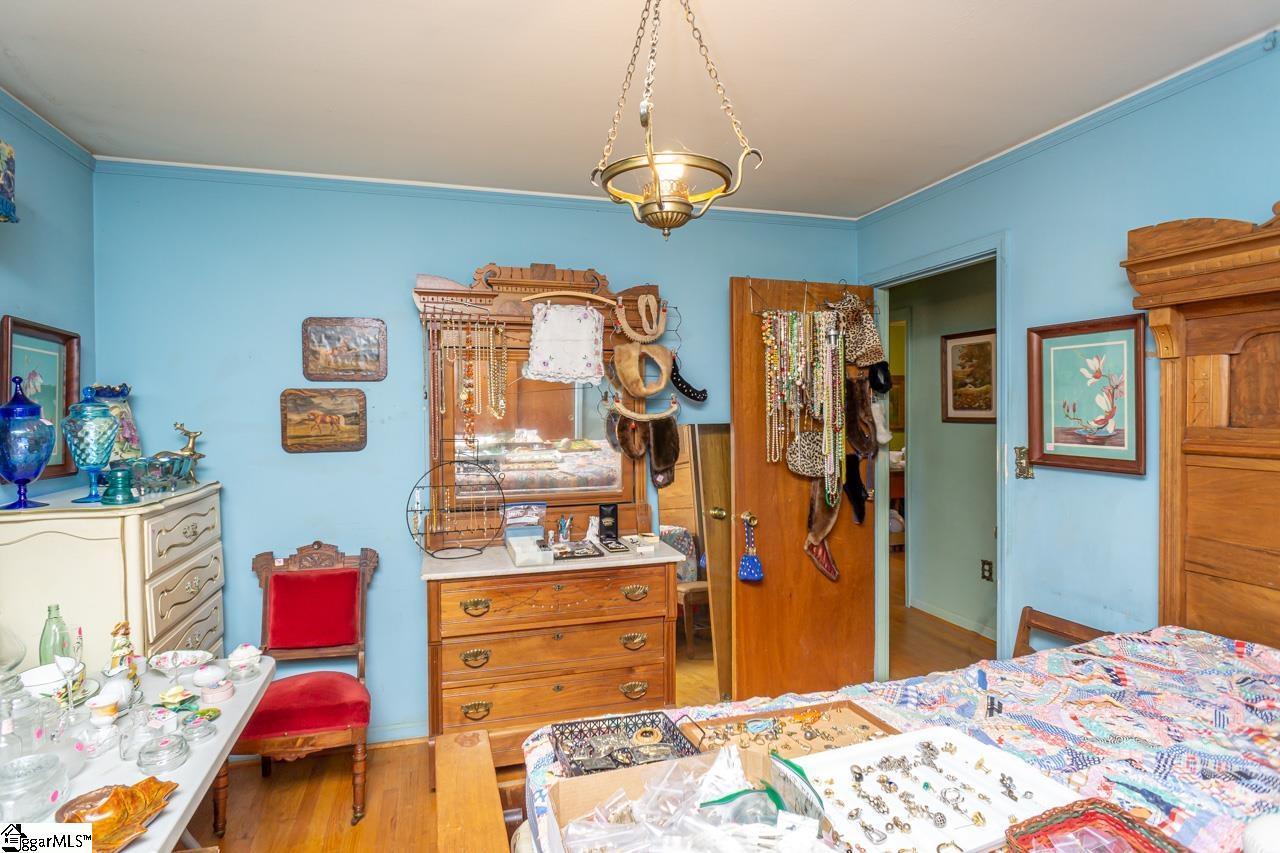 607 South Pendleton Street Easley, SC 29640 - Photo 14 of 26 Gallery Image 14