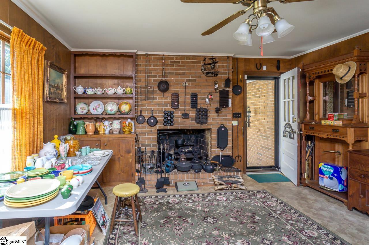 607 South Pendleton Street Easley, SC 29640 - Photo 7 of 26 Gallery Image 7