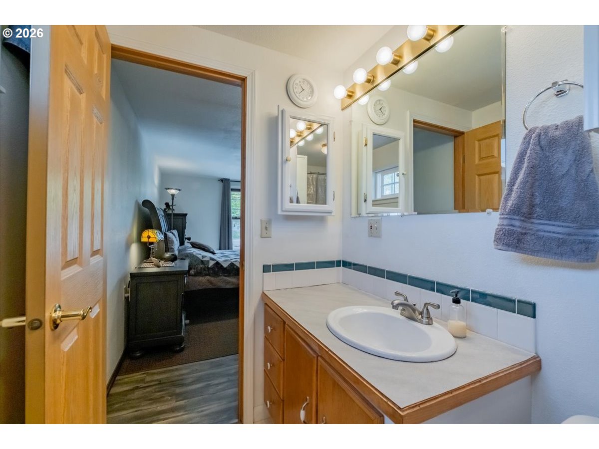 220 View Lane Lebanon, OR 97355 - Photo 21 of 43 Gallery Image 21