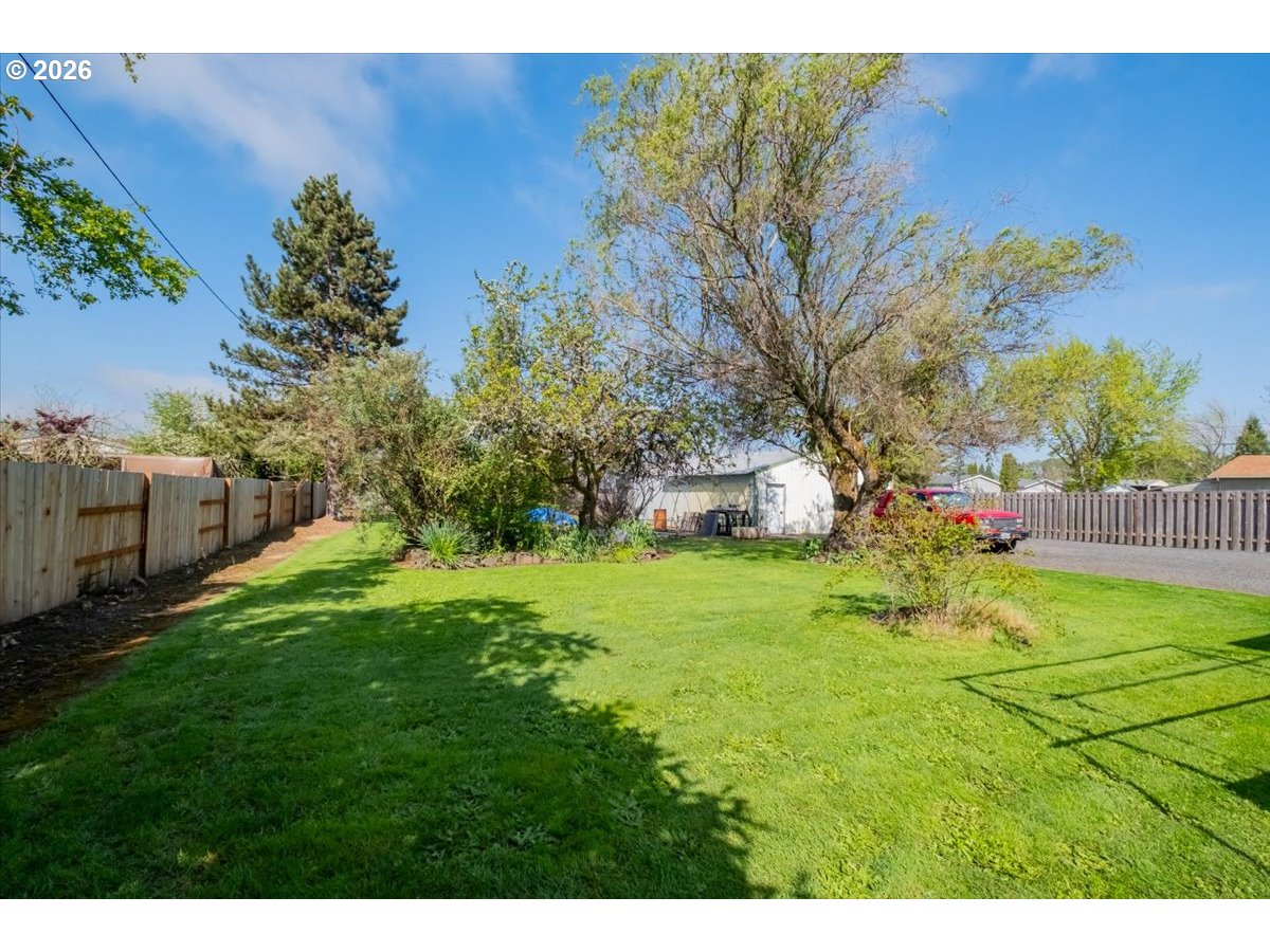220 View Lane Lebanon, OR 97355 - Photo 35 of 43 Gallery Image 35
