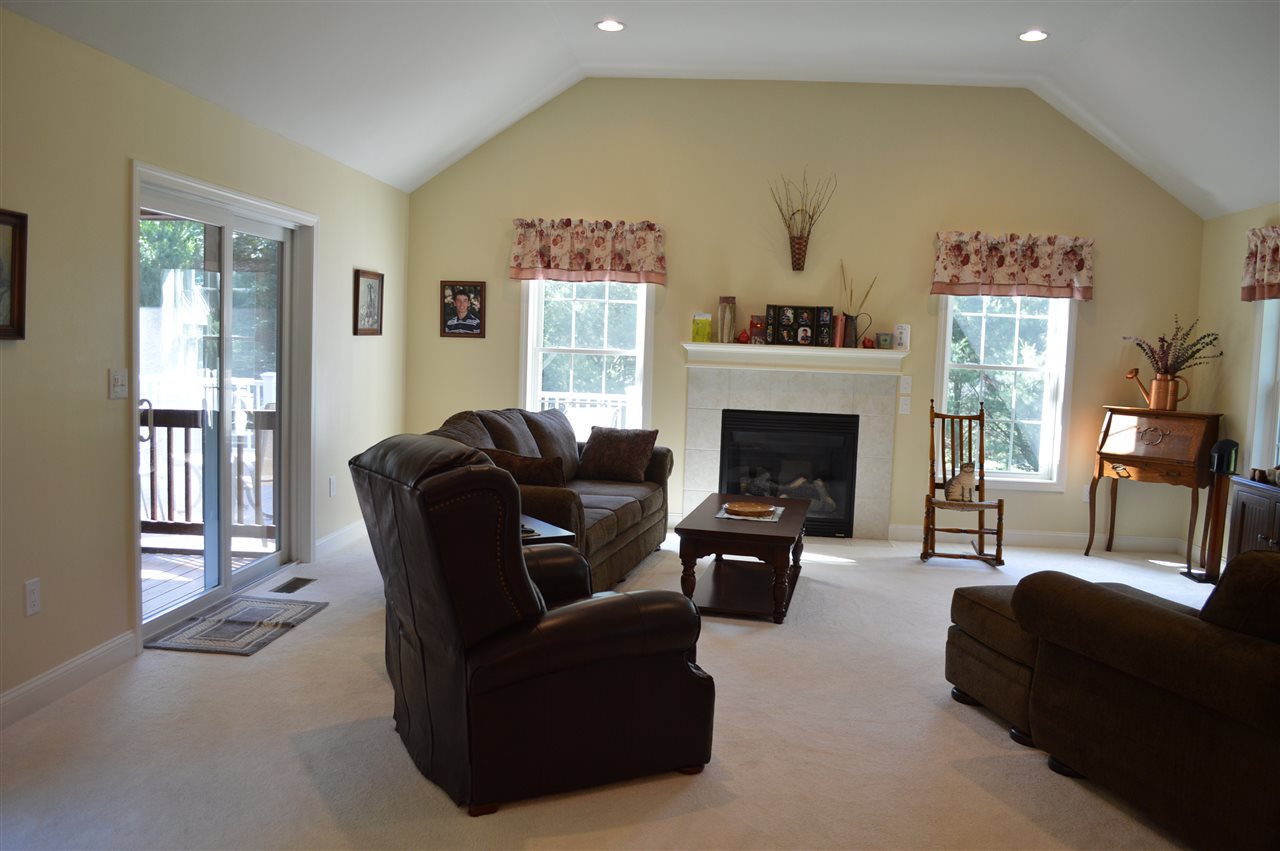 45 Amherst Road Merrimack, NH 03054 - Photo 13 of 35