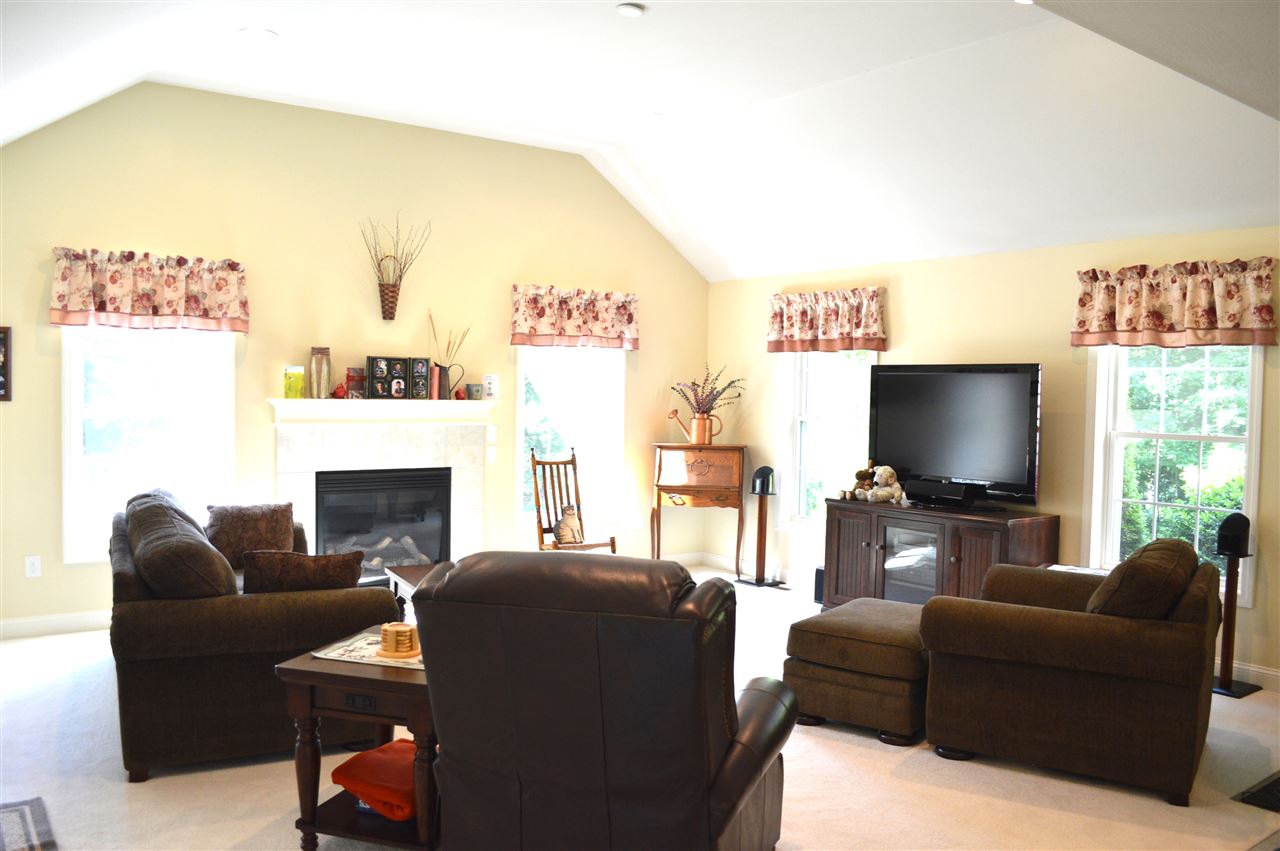 45 Amherst Road Merrimack, NH 03054 - Photo 14 of 35