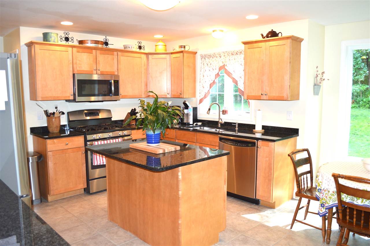 45 Amherst Road Merrimack, NH 03054 - Photo 17 of 35