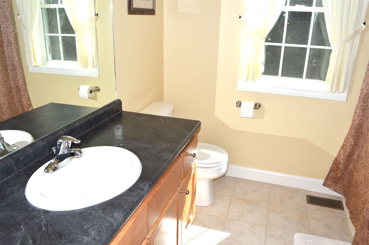 45 Amherst Road Merrimack, NH 03054 - Photo 32 of 35