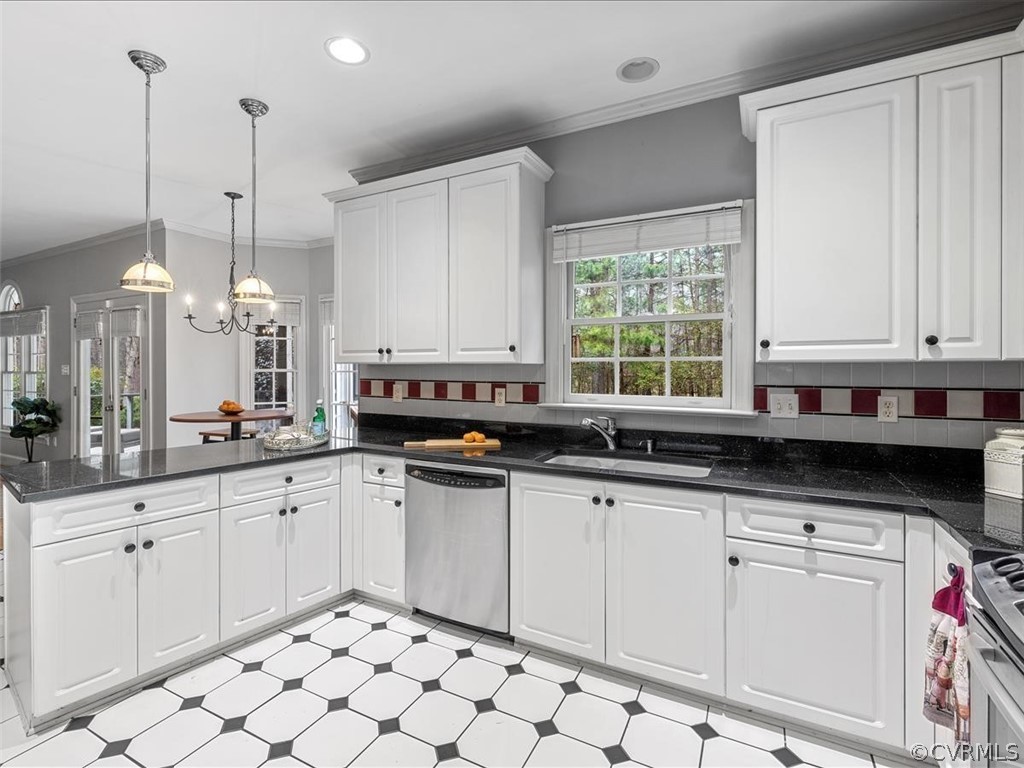 2524 Dunham Road Henrico, VA 23233 - Photo 13 of 34 Gallery Image 13
