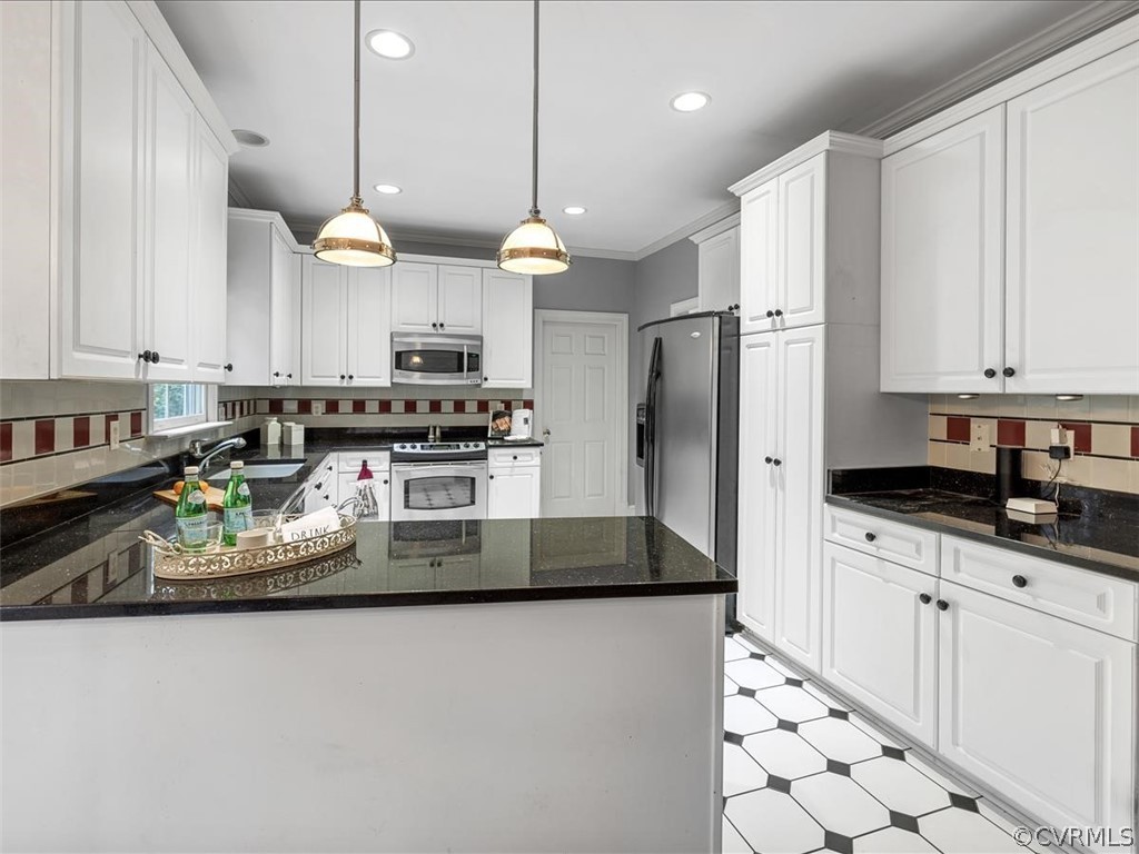 2524 Dunham Road Henrico, VA 23233 - Photo 8 of 34 Gallery Image 8