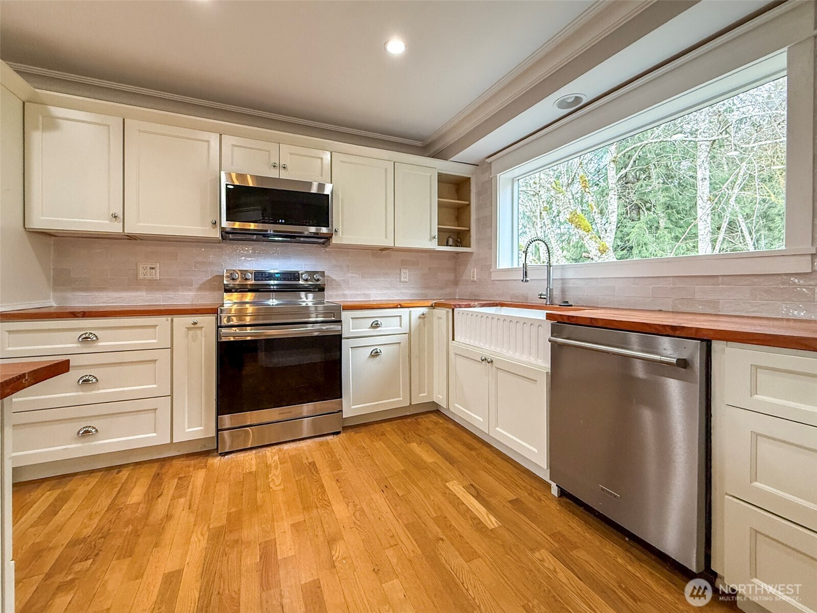 105 Short Road Morton, WA 98356 - Photo 5 of 37