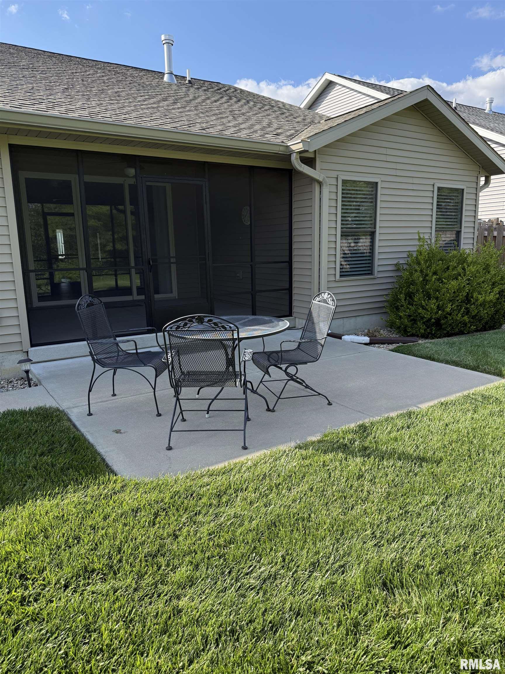 1508 Dearborn Drive Springfield, IL 62711 - Photo 2 of 33