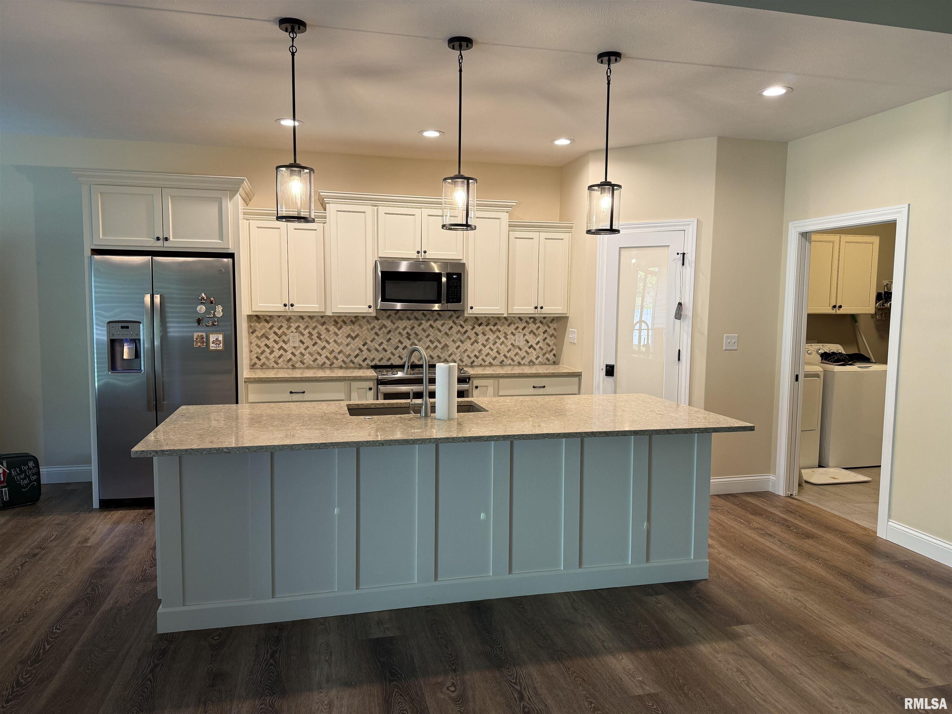 1508 Dearborn Drive Springfield, IL 62711 - Photo 6 of 33