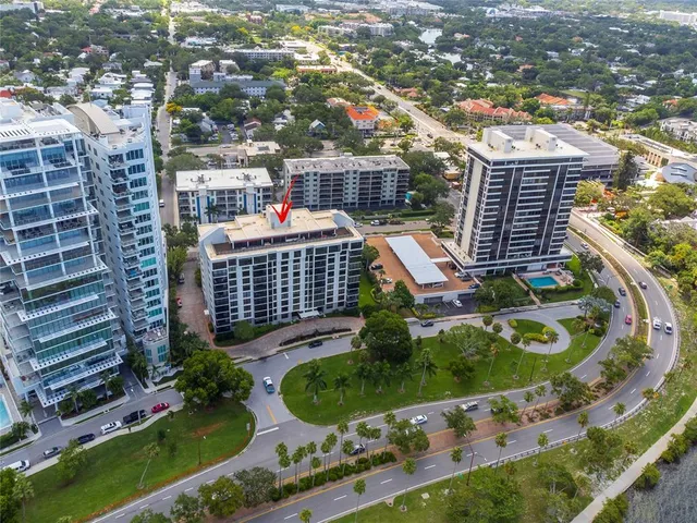 $815,000 | 707 South Gulfstream Avenue, Unit 602, Sarasota, FL 34236