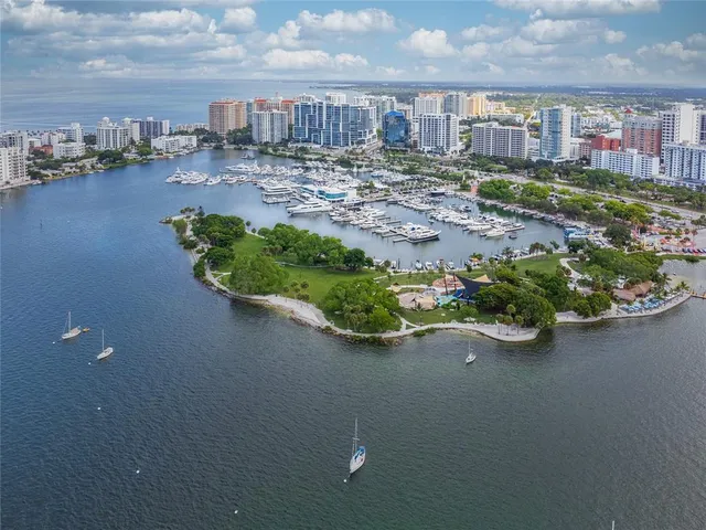 $815,000 | 707 South Gulfstream Avenue, Unit 602, Sarasota, FL 34236