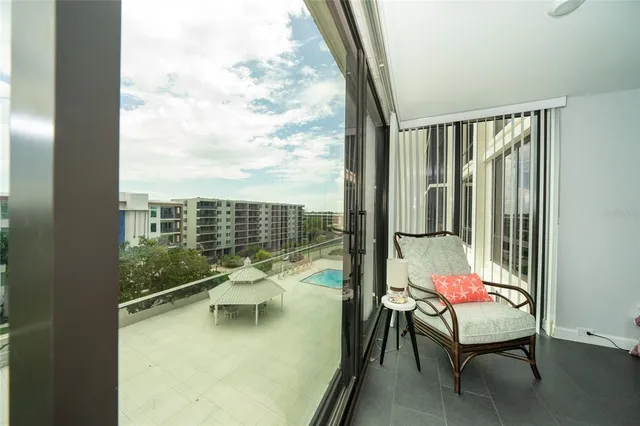 $815,000 | 707 South Gulfstream Avenue, Unit 602, Sarasota, FL 34236