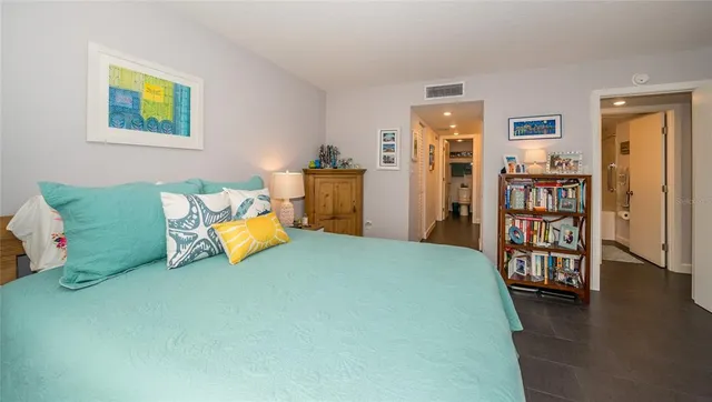 $815,000 | 707 South Gulfstream Avenue, Unit 602, Sarasota, FL 34236