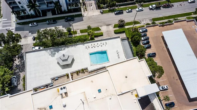 $815,000 | 707 South Gulfstream Avenue, Unit 602, Sarasota, FL 34236