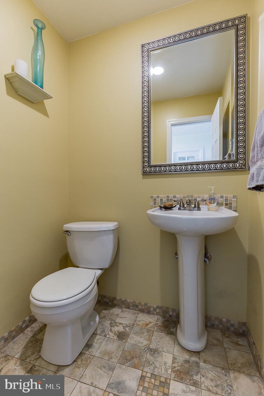 8130 Bourne Road Owings, MD 20736 - Photo 13 of 41 Half Bath