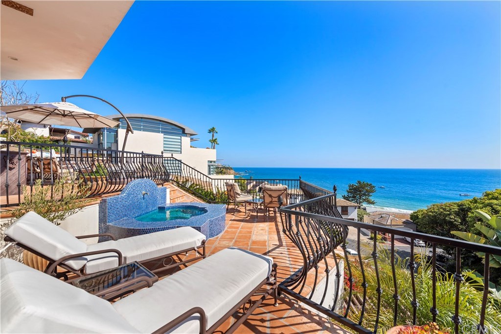 111 Emerald Bay Laguna Beach, CA 92651 - Photo 26 of 60