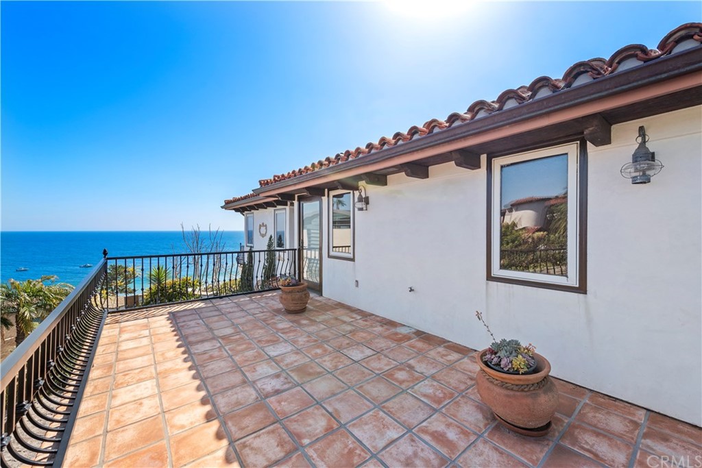 111 Emerald Bay Laguna Beach, CA 92651 - Photo 44 of 60