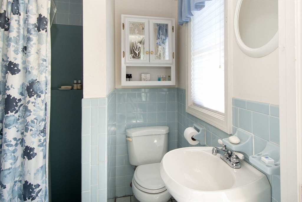41 First Parish Road Scituate, MA 02066 - Photo 22 of 42