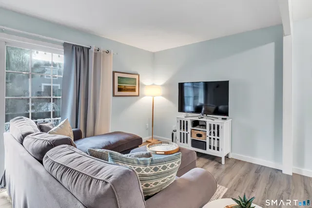 $2,400 | 40 Ferry Court, Unit 40, Stratford, CT 06615