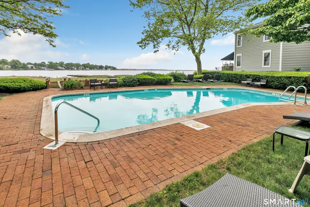 $2,400 | 40 Ferry Court, Unit 40, Stratford, CT 06615