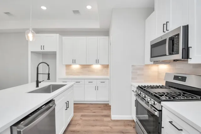 $2,450 | 2349 Hoskins Drive, Houston, TX 77080