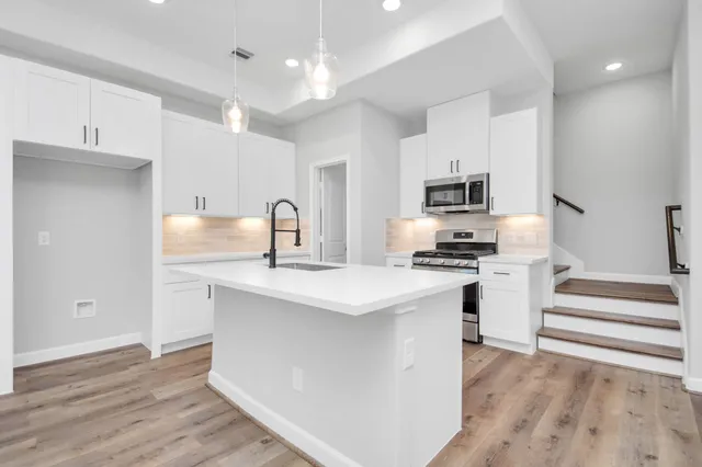 $2,450 | 2349 Hoskins Drive, Houston, TX 77080