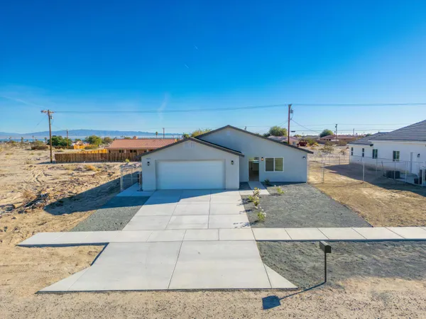 $370,000 | 2864 Vista Avenue, Thermal, CA 92274