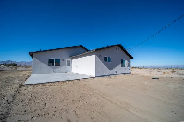 $370,000 | 2864 Vista Avenue, Thermal, CA 92274
