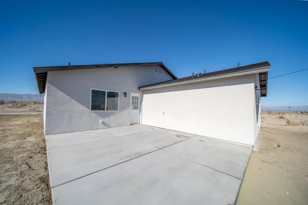 $370,000 | 2864 Vista Avenue, Thermal, CA 92274