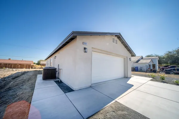 $370,000 | 2864 Vista Avenue, Thermal, CA 92274