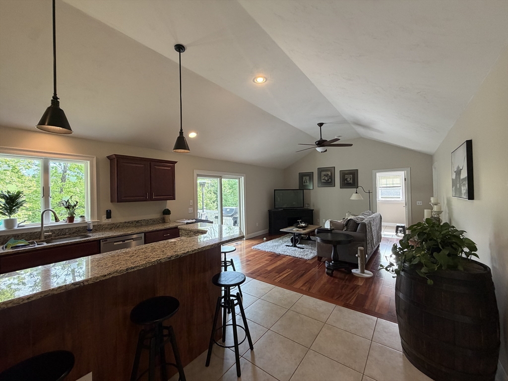 7 Dean Farm Road, Unit 2 Sutton, MA 01590 - Photo 7 of 16