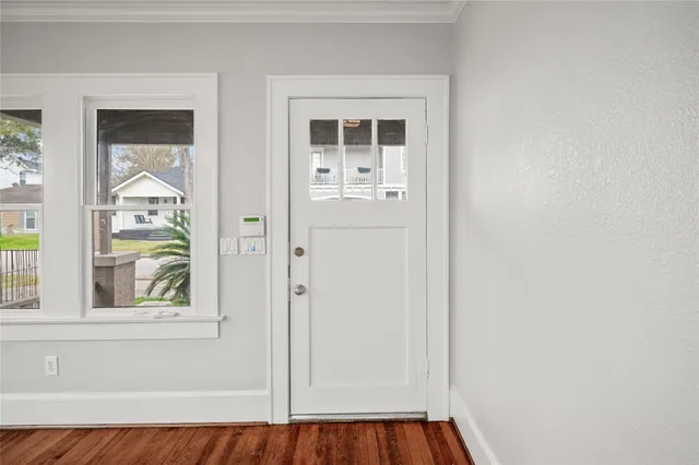 a view of front door with a door