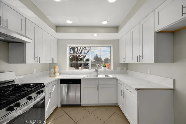 $2,850 | 331 East Phillips Boulevard, Pomona, CA 91766