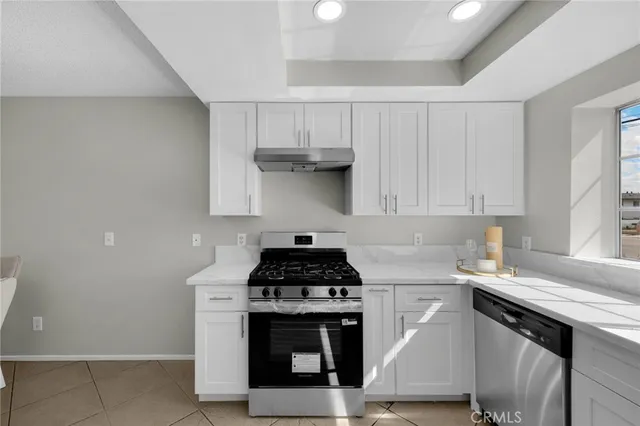 $2,850 | 331 East Phillips Boulevard, Pomona, CA 91766