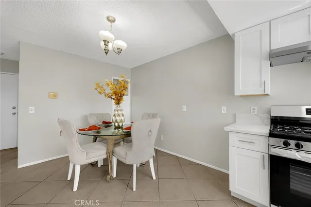 $2,850 | 331 East Phillips Boulevard, Pomona, CA 91766