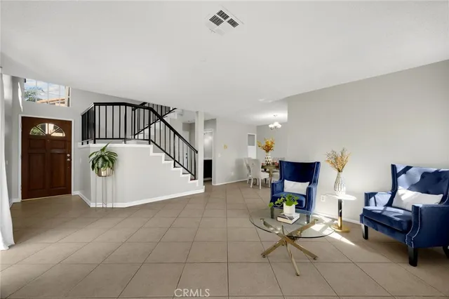 $2,850 | 331 East Phillips Boulevard, Pomona, CA 91766