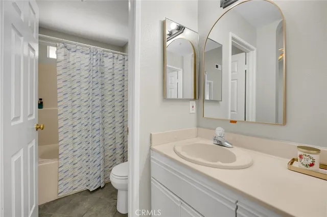 $2,850 | 331 East Phillips Boulevard, Pomona, CA 91766