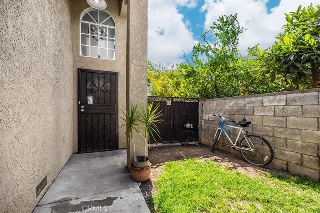 $2,850 | 331 East Phillips Boulevard, Pomona, CA 91766