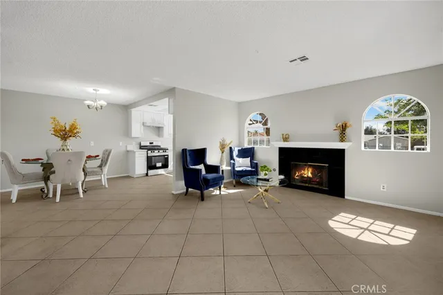 $2,850 | 331 East Phillips Boulevard, Pomona, CA 91766