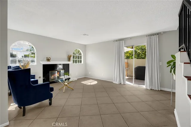 $2,850 | 331 East Phillips Boulevard, Pomona, CA 91766