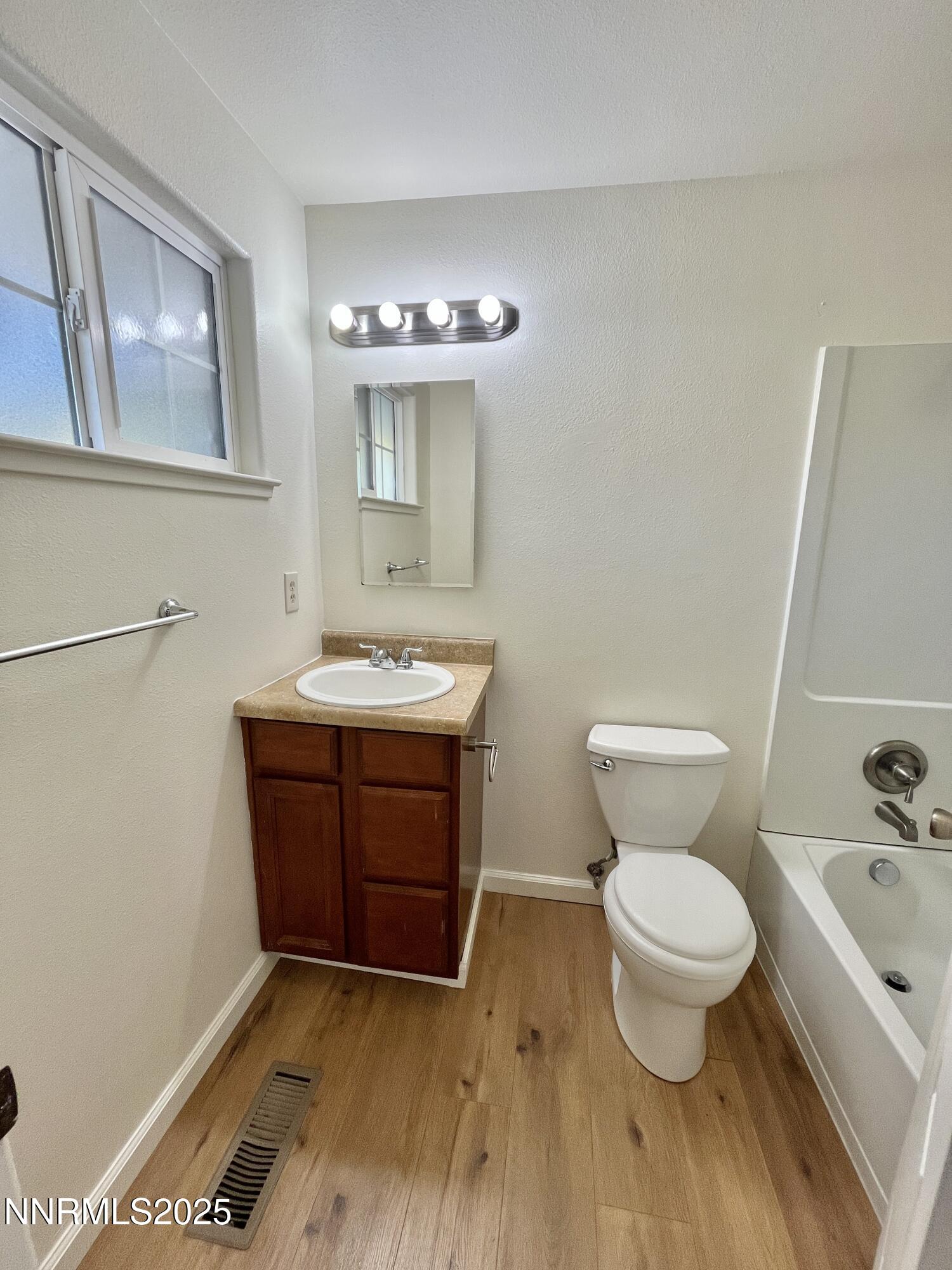 1501 Gault Way Sparks, NV 89431 - Photo 11 of 18 IMG_4198