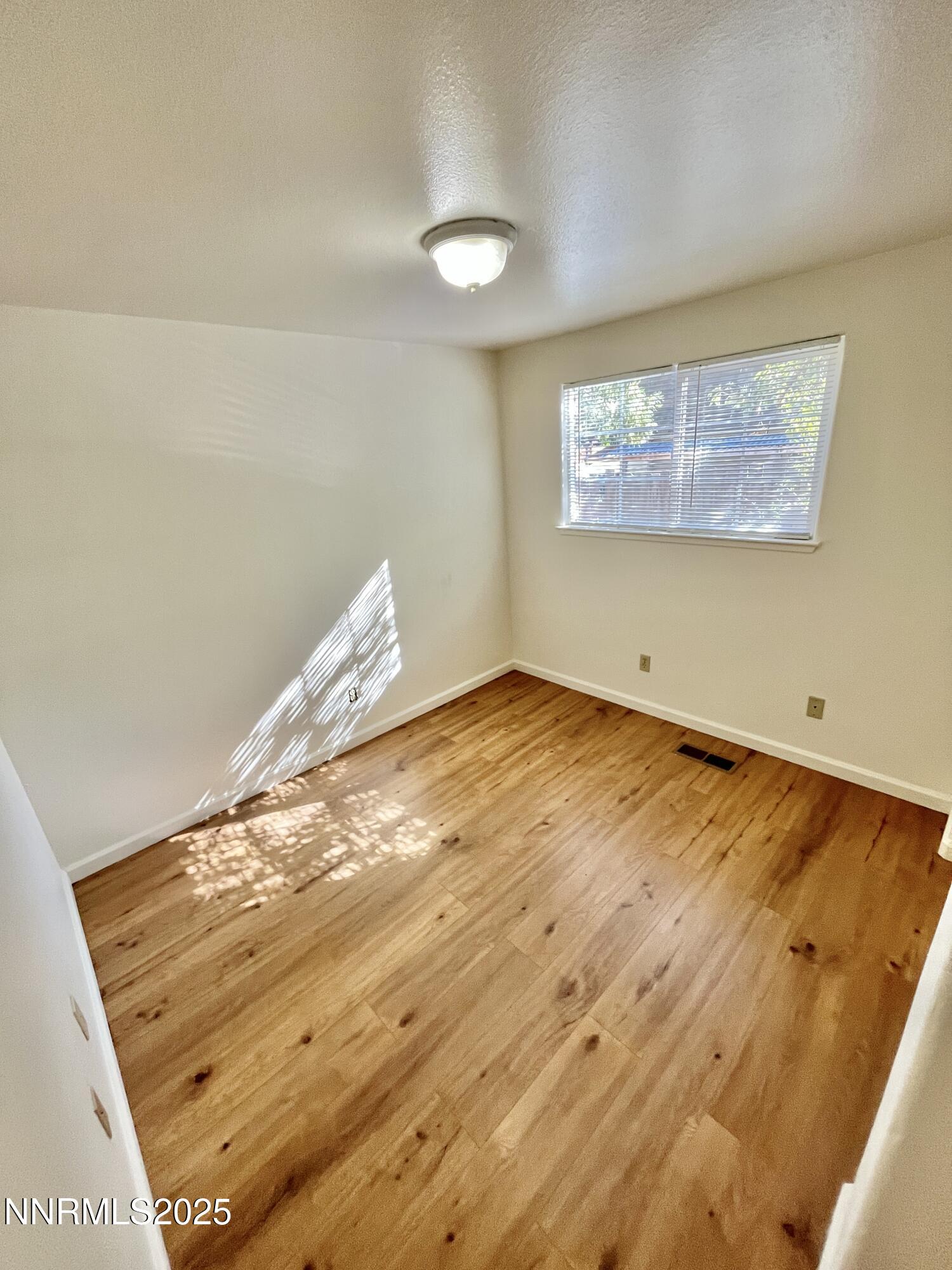 1501 Gault Way Sparks, NV 89431 - Photo 13 of 18 a view of room