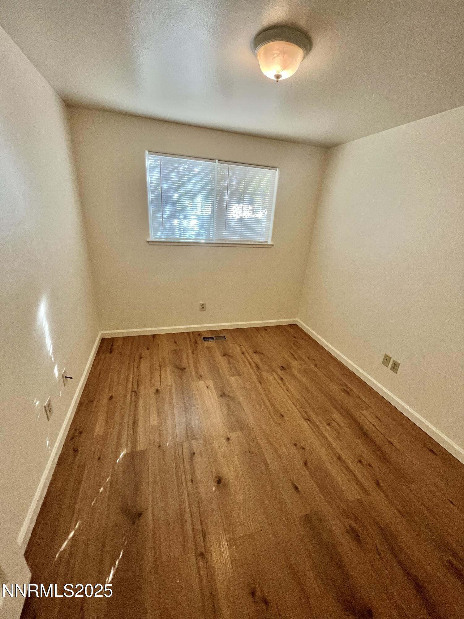 1501 Gault Way Sparks, NV 89431 - Photo 16 of 18 IMG_4204