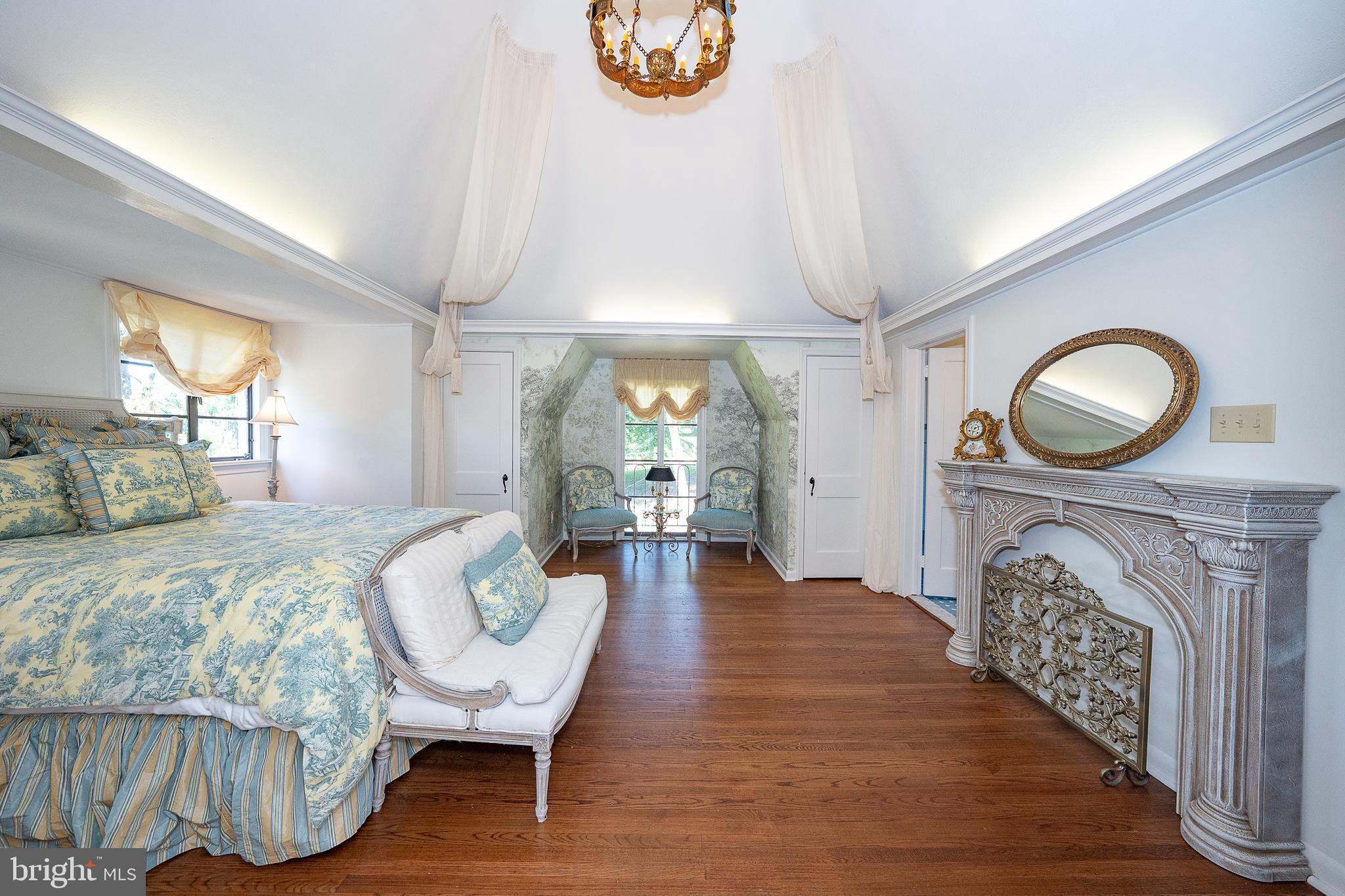 1187 Rydal Road Rydal, PA 19046 - Photo 34 of 53 Fit for Royalty!